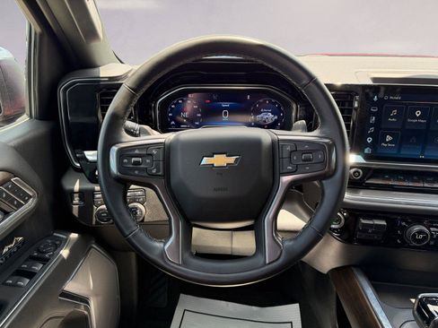 Used 2025 Chevrolet Silverado 1500 High Country AWD/4WD image 12