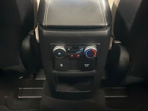 Used 2020 Ford Explorer Limited image 20