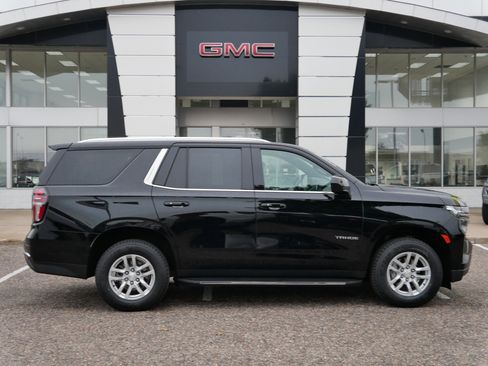 Used 2021 Chevrolet Tahoe LT image 2