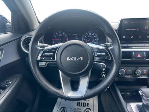 Used 2023 Kia Forte LXS FWD image 14