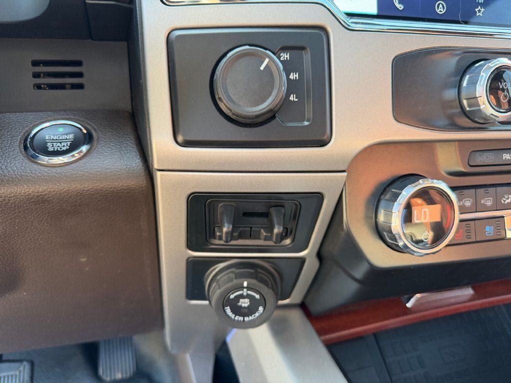Used 2022 Ford F350 King Ranch w/ King Ranch Ultimate Package AWD/4WD image 33