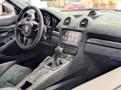 Used 2024 Porsche 718 Cayman GT4 RS image 29