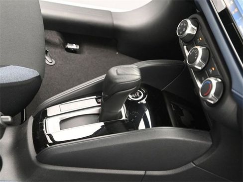 New 2025 Nissan Versa SV w/ Trunk Package image 33