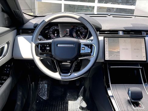 Used 2026 Land Rover Range Rover Velar S AWD/4WD image 5