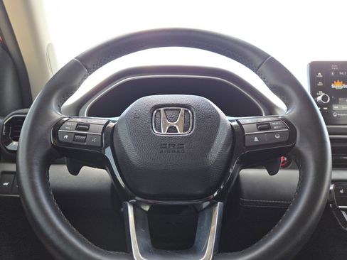 Used 2023 Honda Pilot Touring image 27