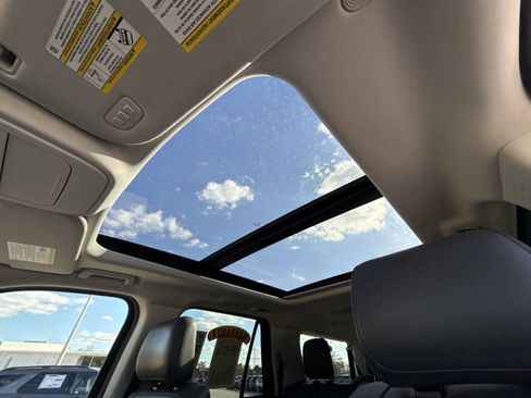 Used 2025 Ford Expedition Max Active image 23