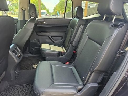 Used 2019 Volkswagen Atlas SE w/ Panoramic Sunroof Package image 11