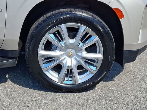 Certified 2021 Chevrolet Suburban High Country AWD/4WD image 8