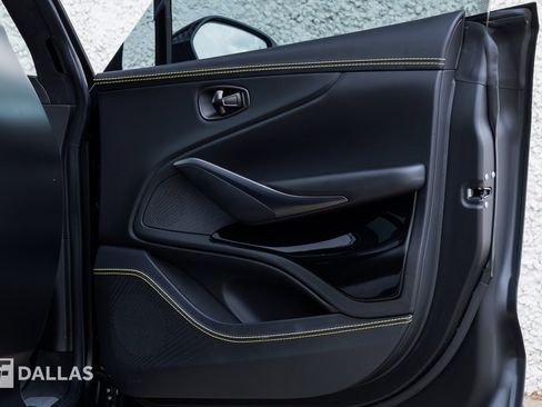 Used 2022 Aston Martin DBX image 38
