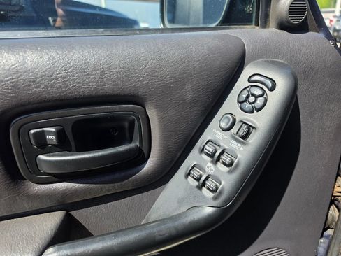 Used 2001 Jeep Cherokee Limited AWD/4WD image 21