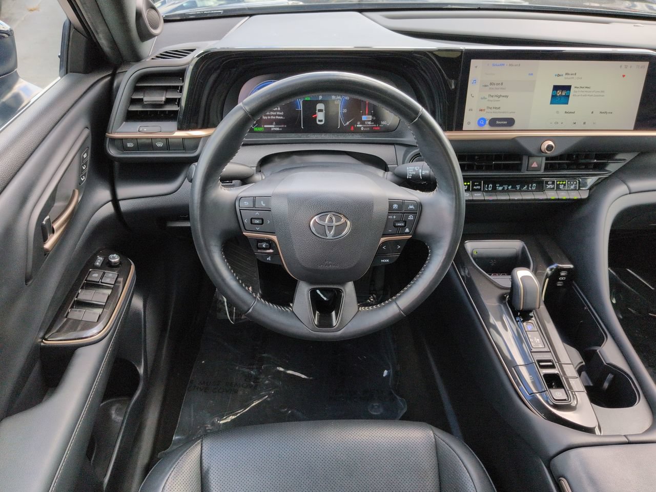 Used 2024 Toyota Crown AWD/4WD image 15