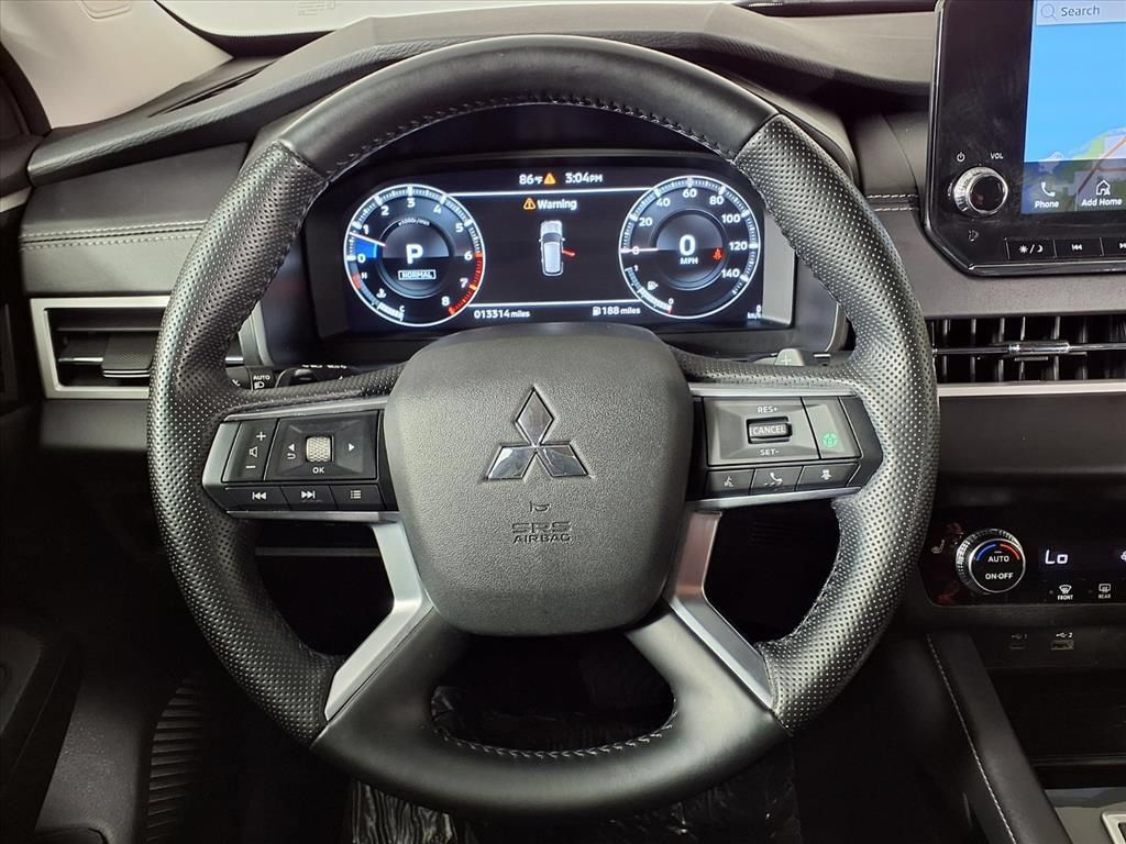 Used 2024 Mitsubishi Outlander SE FWD image 27