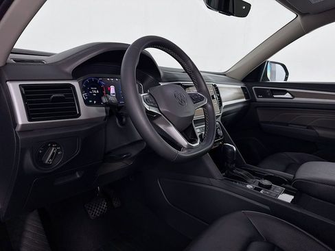 Used 2021 Volkswagen Atlas SEL Premium image 12