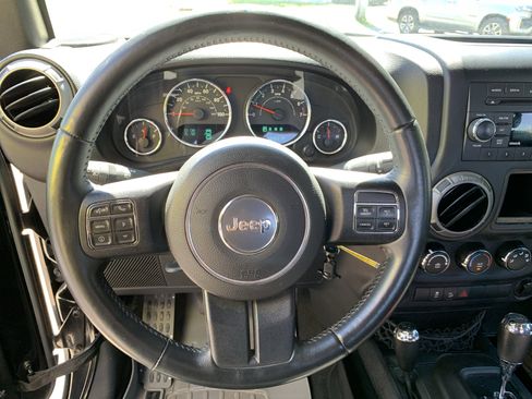 Used 2016 Jeep Wrangler Sport w/ Quick Order Package 24S AWD/4WD image 21
