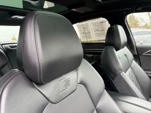 Used 2023 Audi S8 w/ S8 Executive Package image 19