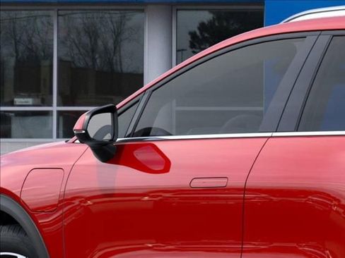 New 2026 Chevrolet Equinox EV LT image 12