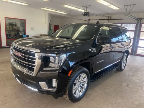 Used 2021 GMC Yukon SLT image 3