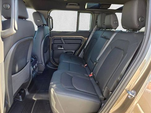 New 2026 Land Rover Defender 110 X-Dynamic SE image 16