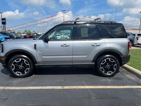 Used 2023 Ford Bronco Sport Outer Banks w/ Tech Package AWD/4WD image 4