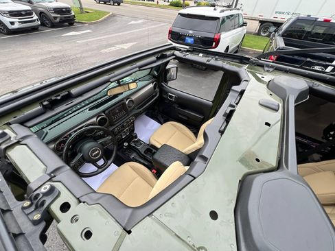 Used 2021 Jeep Wrangler Sport AWD/4WD image 46