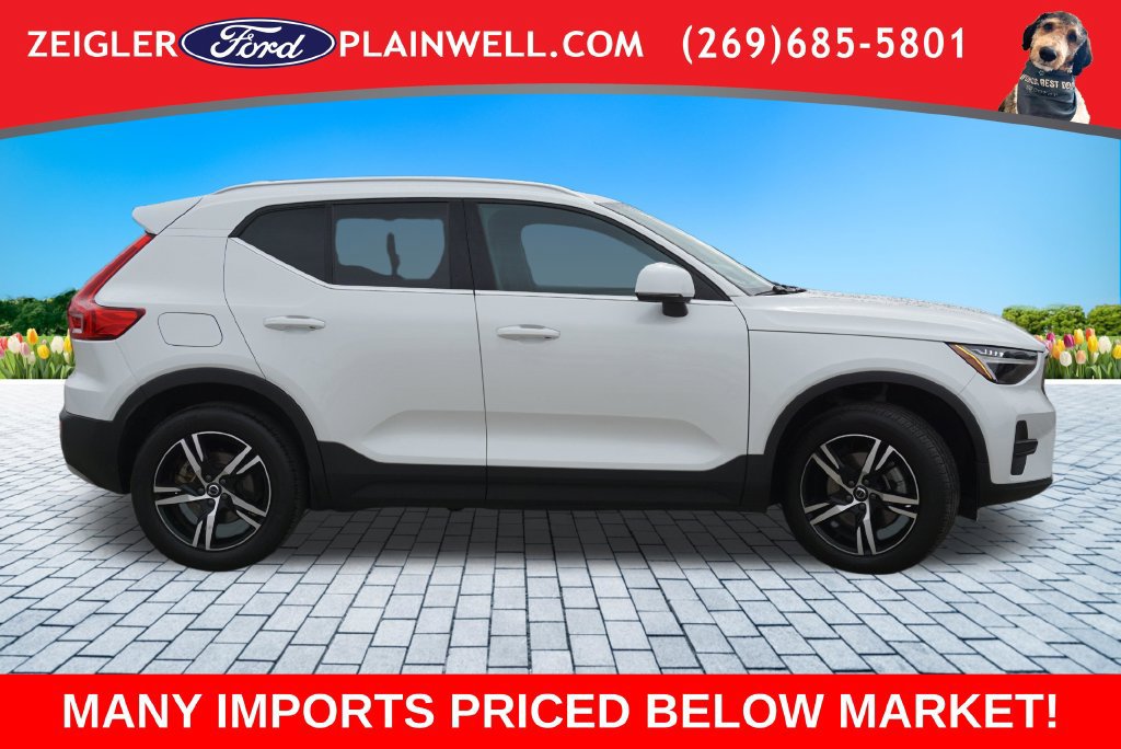 Used 2024 Volvo XC40 B5 Core AWD/4WD image 6