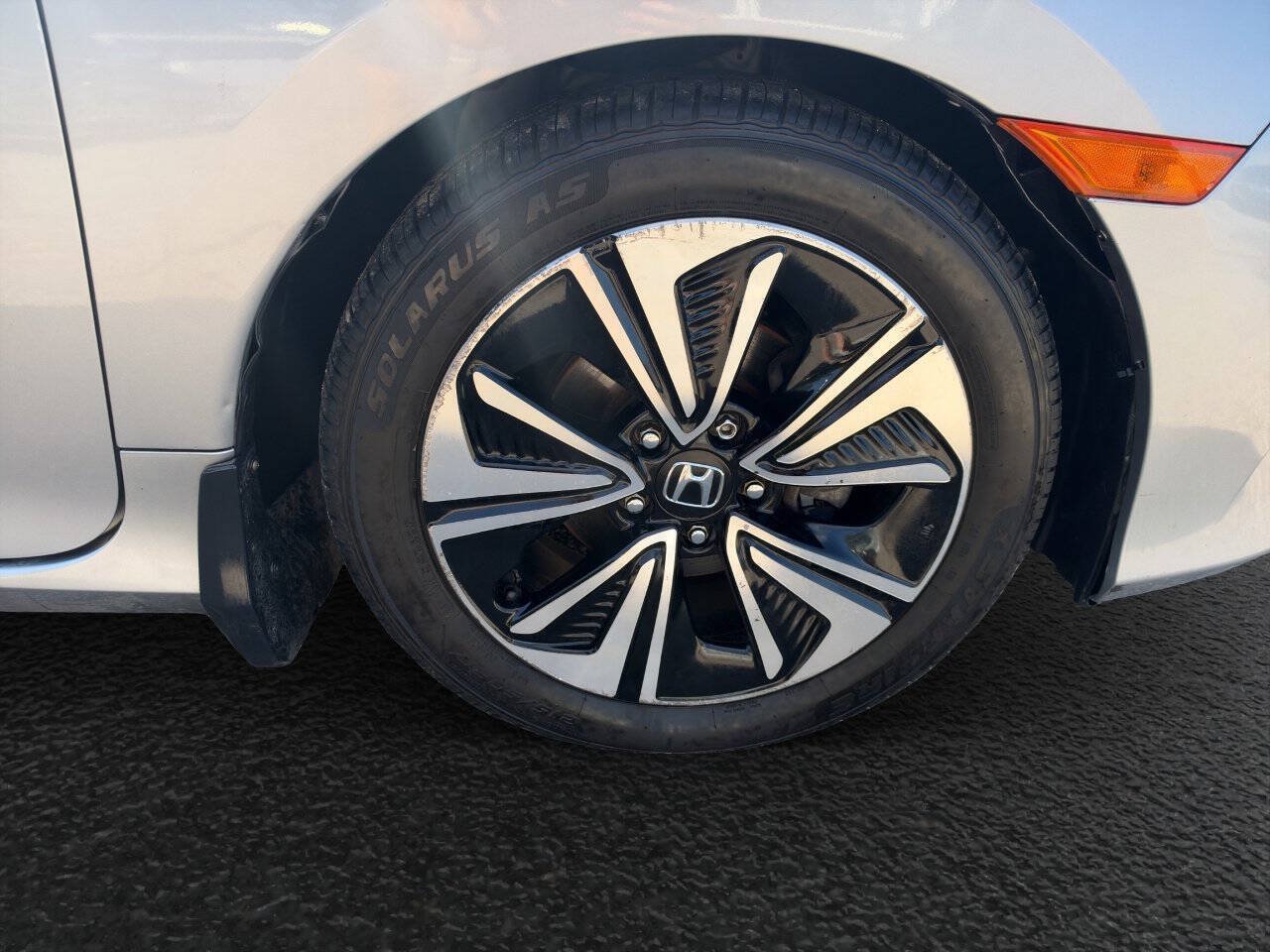 Used 2016 Honda Civic EX-T image 21