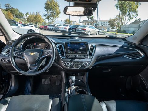 Used 2024 Chevrolet Malibu LT image 37