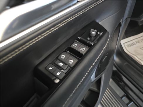 New 2026 Jeep Grand Wagoneer L Limited AWD/4WD image 17