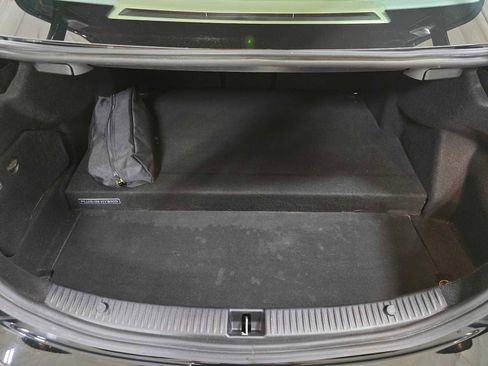 Used 2016 Mercedes-Benz C 350e Sedan image 17