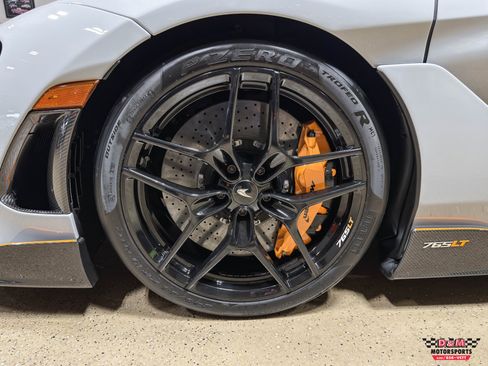 Used 2022 McLaren 765LT image 39