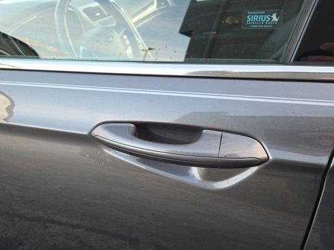 Used 2014 Ford Fusion SE w/ Equipment Group 202A image 17