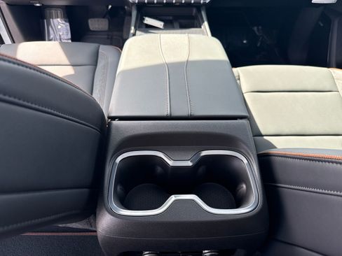 New 2026 GMC Acadia AT4 w/ Super Cruise Package AWD/4WD image 21