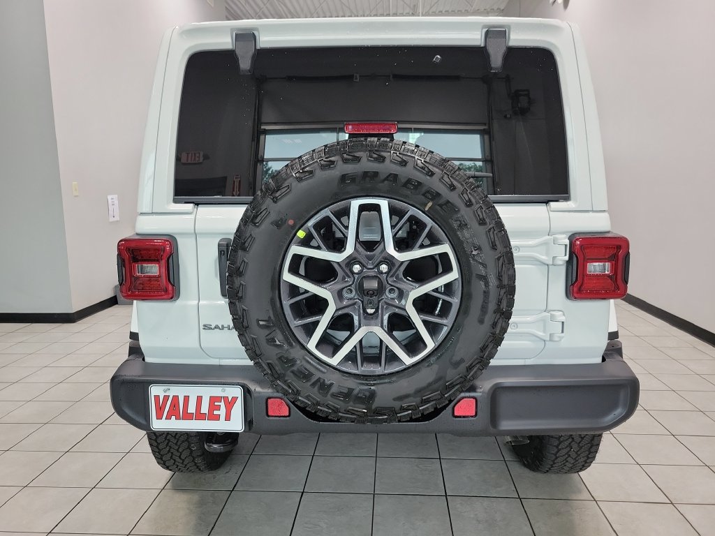 New 2026 Jeep Wrangler Unlimited Sahara w/ Technology Group AWD/4WD image 7