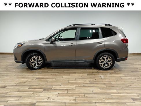 Used 2022 Subaru Forester Premium image 9