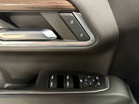 Used 2022 Chevrolet Silverado 1500 LT w/ Protection Package image 8