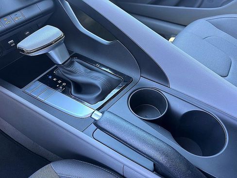 New 2026 Hyundai Elantra SE image 11