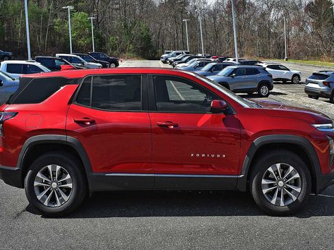 Used 2026 Chevrolet Equinox LT w/ Convenience Package II image 6