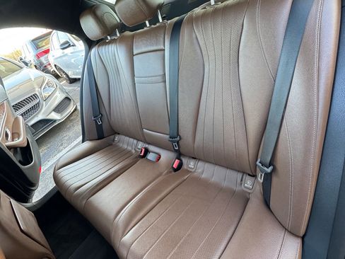 Used 2017 Mercedes-Benz E 300 image 21