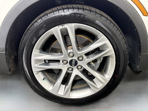 Used 2019 Lincoln MKC Reserve w/ MKC Climate Package AWD/4WD image 32