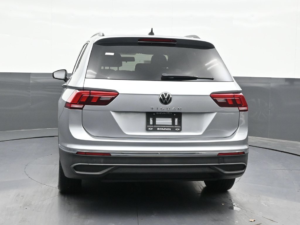 Used 2022 Volkswagen Tiguan S FWD image 4