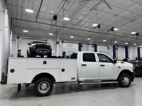New 2024 RAM 3500 Tradesman image 47