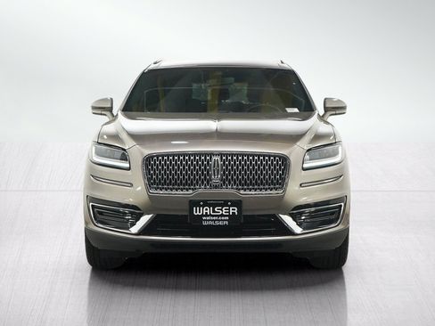Used 2020 Lincoln Nautilus Premier AWD/4WD image 11