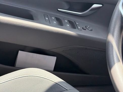 Certified 2024 Hyundai Elantra SEL FWD image 8