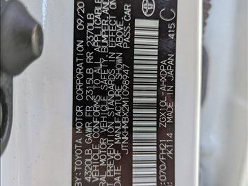 Used 2021 Toyota C-HR LE image 15