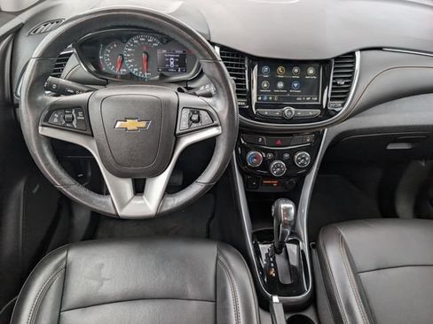 Used 2019 Chevrolet Trax Premier AWD/4WD image 27