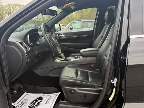 Used 2019 Jeep Grand Cherokee Limited AWD/4WD image 11