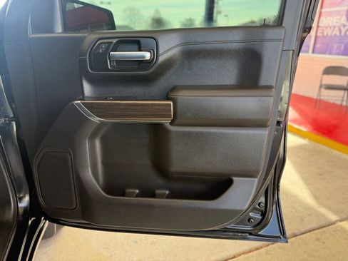 Used 2020 Chevrolet Silverado 1500 LT w/ LT Value Package image 21