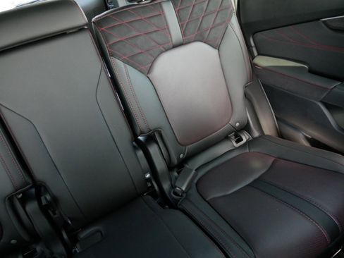 Certified 2026 Honda Pilot Black Edition image 14