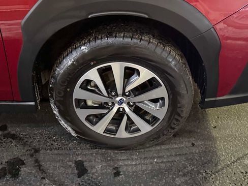 Used 2025 Subaru Outback Premium w/ Popular Package #1A image 7