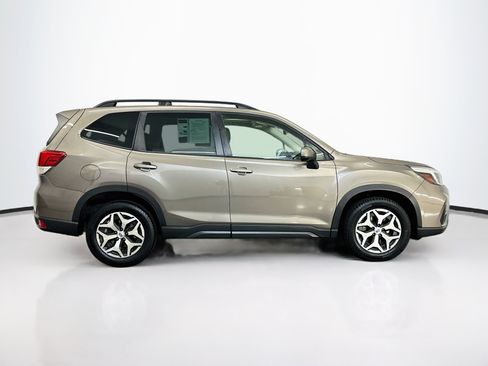 Used 2021 Subaru Forester Premium w/ Popular Package #1 AWD/4WD image 10